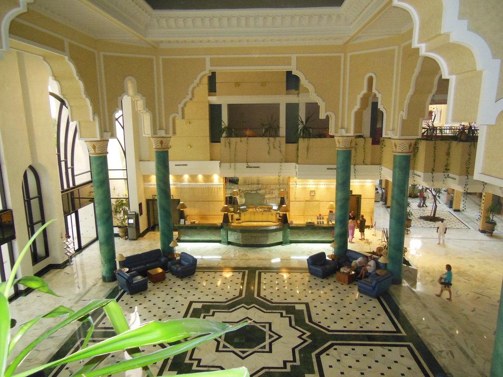 Royal Garden Palace - Families&couples Hotel