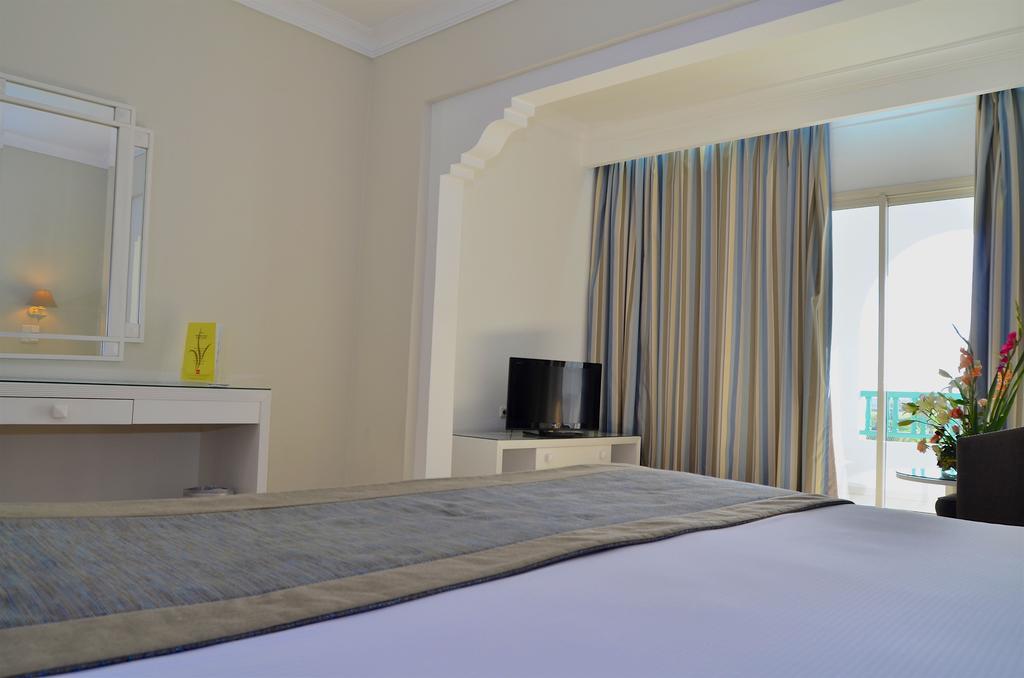 Royal Garden Palace - Families&couples 5* Midoun